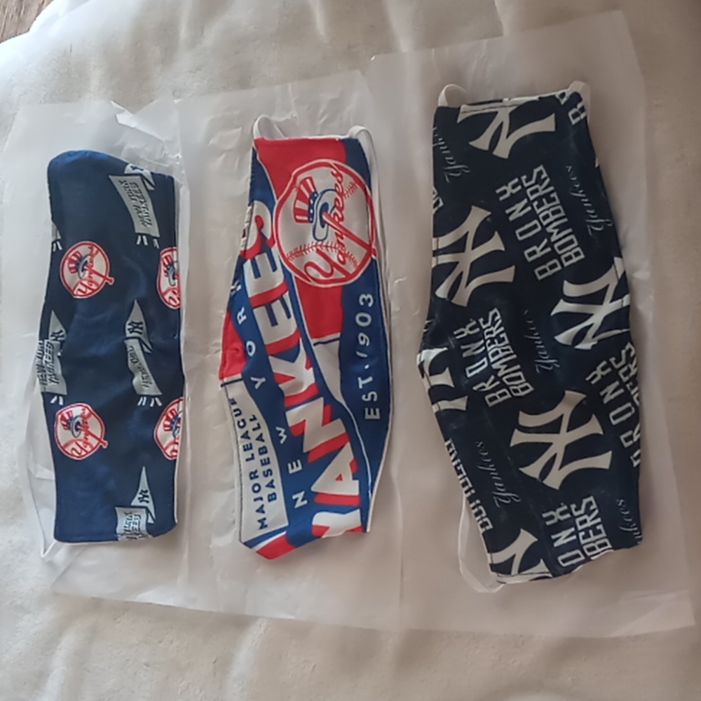 Mlb yankees facemasks adult size